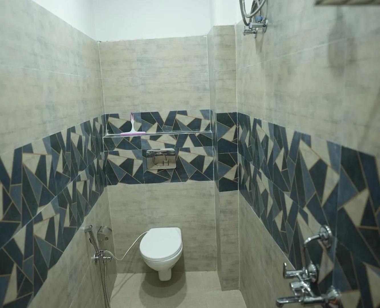 *** Hotel Heaven Heritage Varanasi India